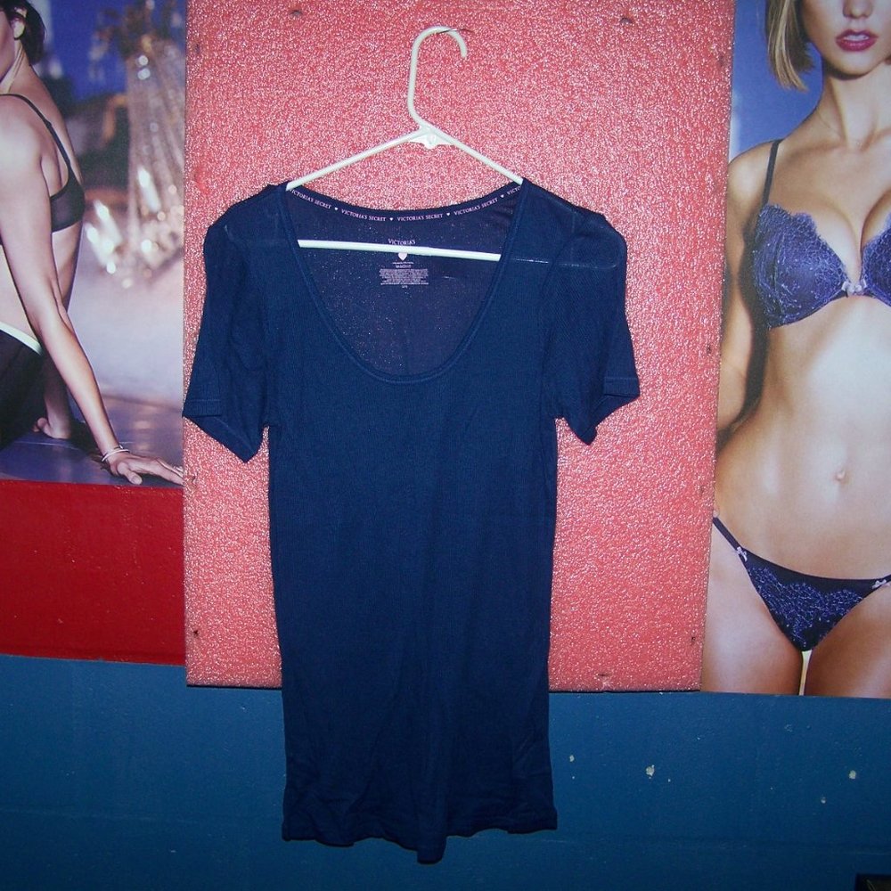 Victorias Secret T-Shirt
